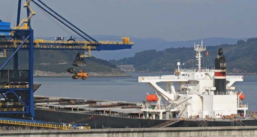 El Puerto de Ferrol volverá a superar este año el millón de toneladas movidas cada mes