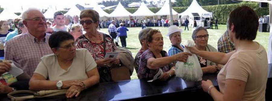 A Festa do Requeixo vuelve e repartir 7.000 tarros de producto en A Capela