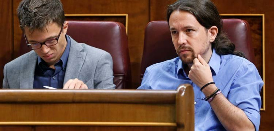 Iglesias y Errejón abren la guerra en Twitter sobre la estrategia de Podemos