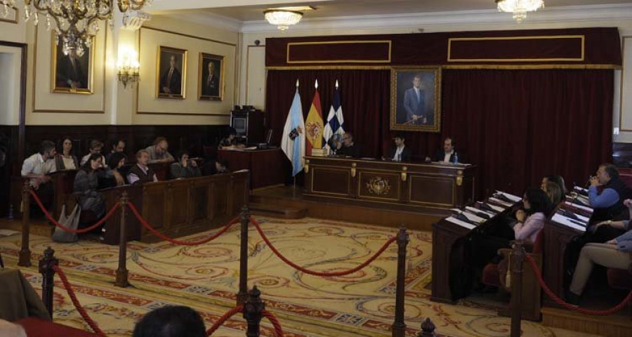 El ejecutivo de Jorge Suárez llegará al ecuador del mandato sin presupuestos