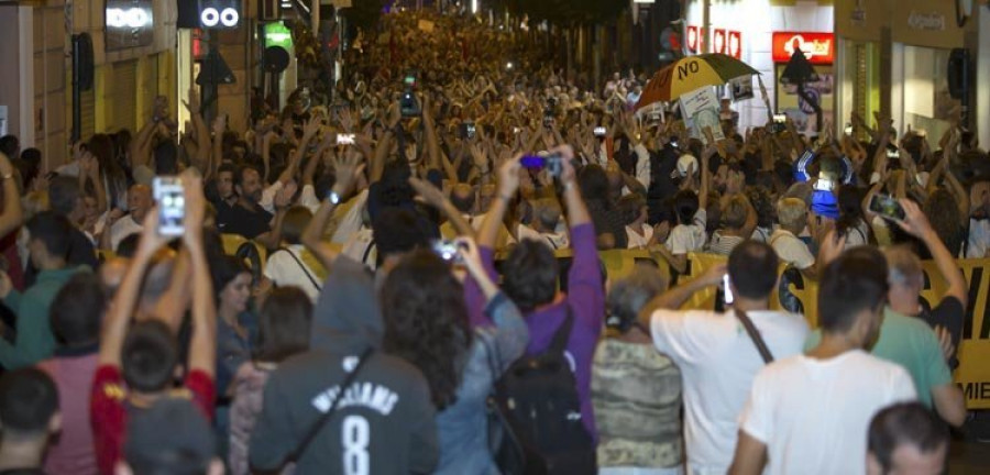 Dos policías y dos ultraderechistas heridos en una protesta en Murcia