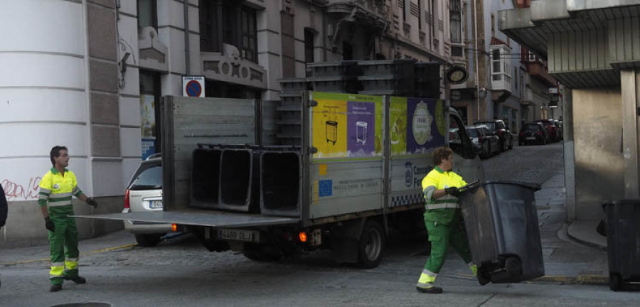 La oposición denuncia la irregularidad del servicio de recogida de basura