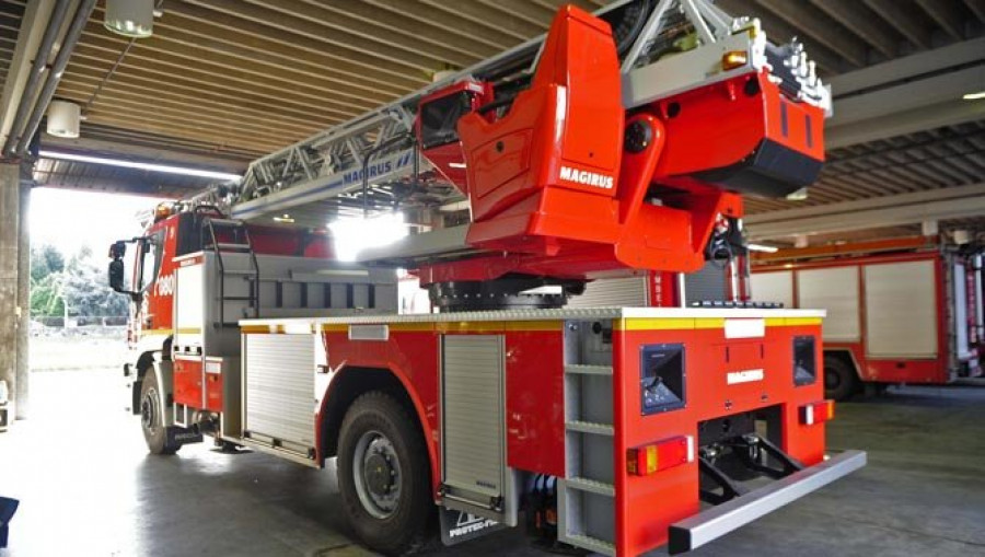 Diferencias sobre quién debe pagar el seguro del nuevo camión de bomberos lo mantienen fuera de servicio