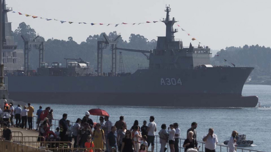 Defensa descarta la construcción de un buque logístico a medio plazo