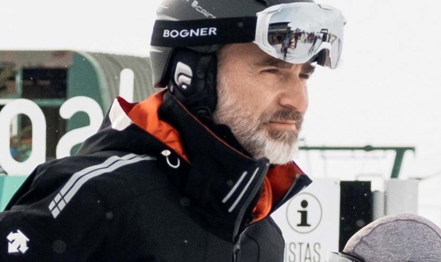 Felipe VI pasa el fin de semana esquiando en Formigal