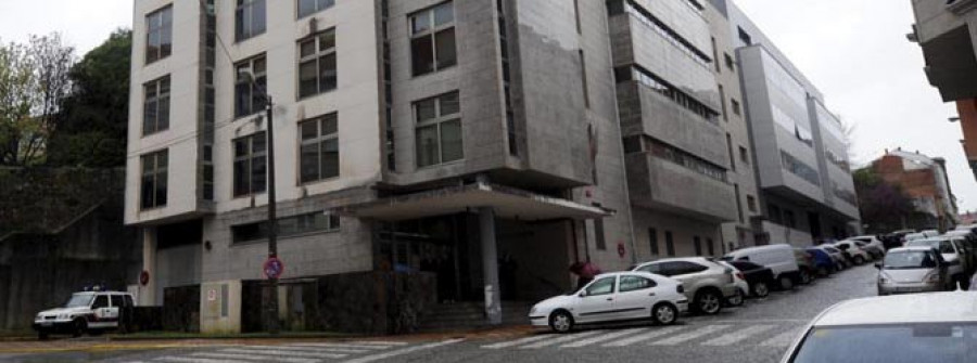 Los procuradores del turno de oficio de Ferrol llevan dos años sin cobrar