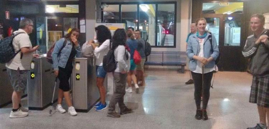 Más de hora y media de retraso en el tren de la costa entre Ribadeo y Ferrol