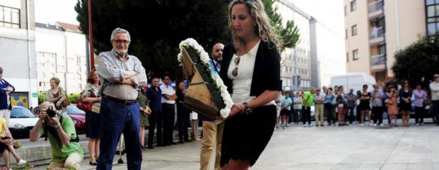 Ferrol recordó a las víctimas del Alvia en sus actos del Día de Galicia