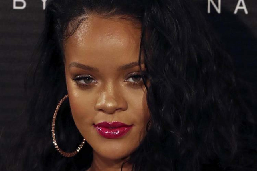 Rihanna revoluciona el centro de Madrid con su visita sorpresa
