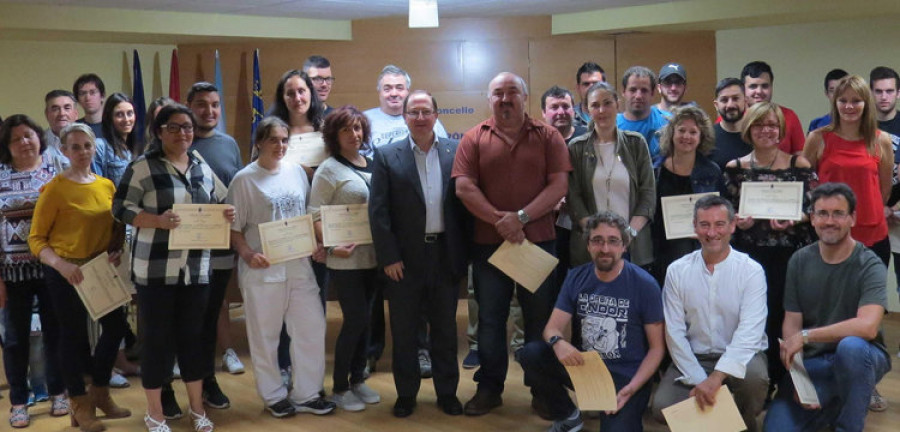 Narón “gradúa” a 90 alumnos de cursos de las áreas de Mocidade, Novas Tecnoloxías y Formación