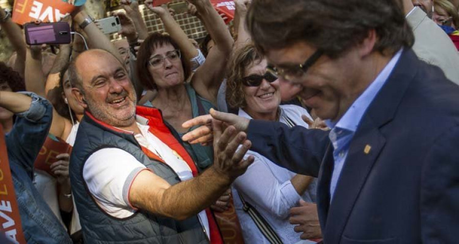 El Senado prepara los trámites del 155 y ofrece a Puigdemont acudir al pleno