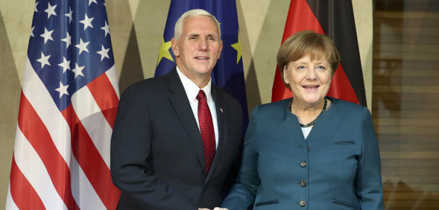 Merkel y Pence se reúnen para abordar los diversos conflictos internacionales
