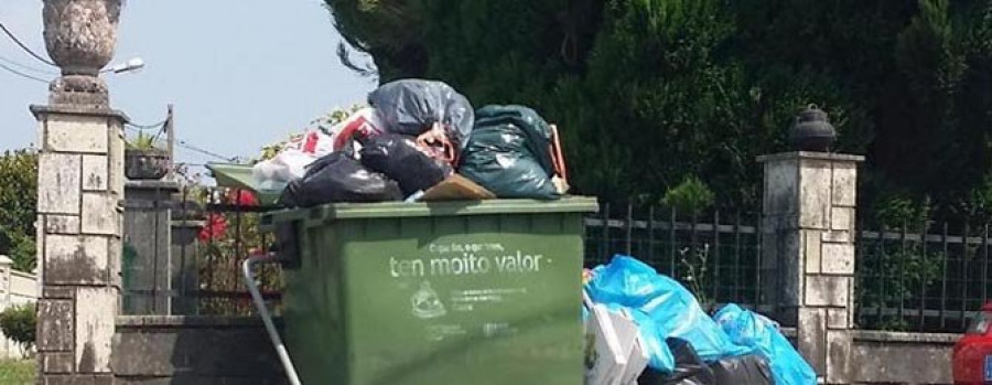 PONTEDEUME - Denuncian el mal funcionamiento del servicio de recogida de basura