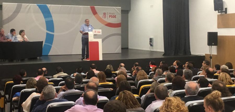 El “sanchismo” gana en Ourense y el PSOE coruñés pacta una lista para el Congreso