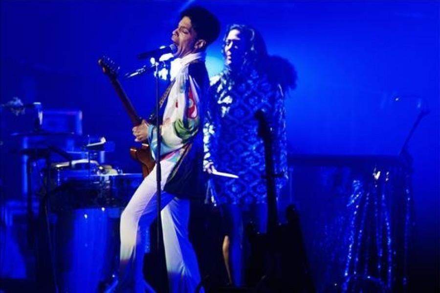 Prince retira su música de las plataformas de internet a excepción de Tidal