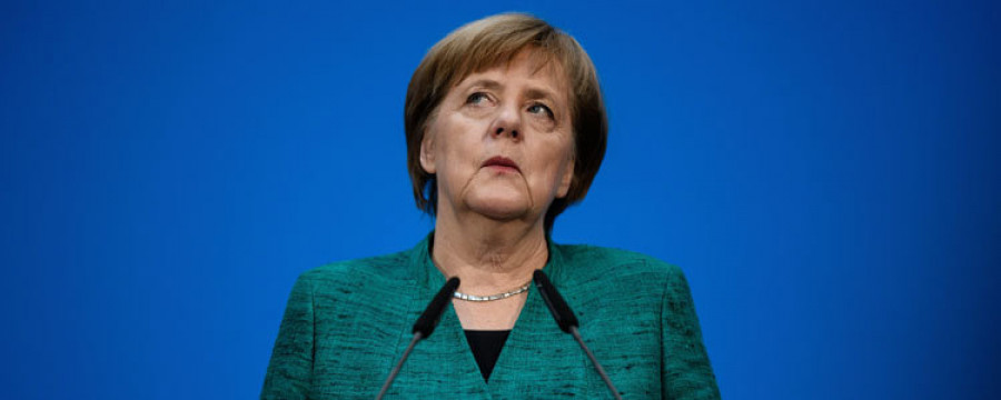 Merkel recibe críticas por el “error” de dejar Finanzas en manos del SPD