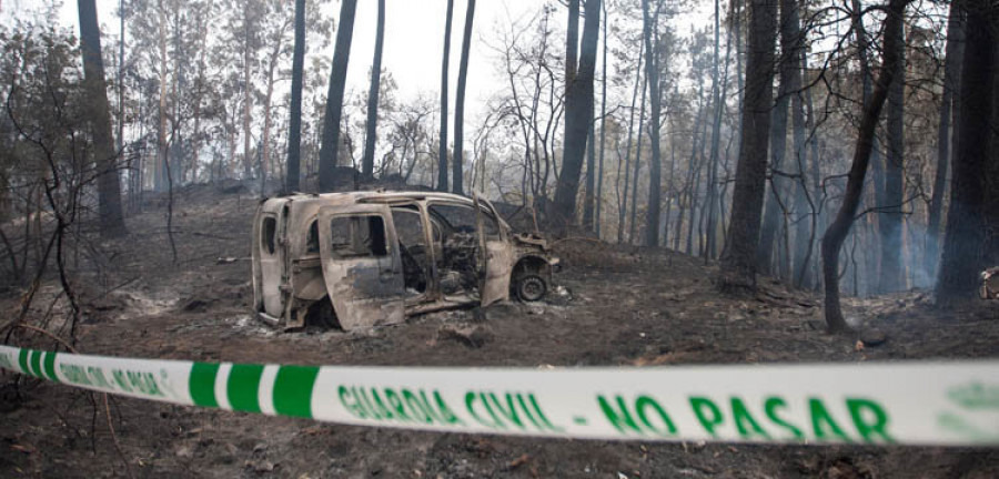 Galicia amanece entre las cenizas de una noche contra el fuego y con cuatro víctimas mortales