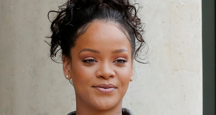 La cantante Rihanna enseña a vestir sexy con la ropa de los padres