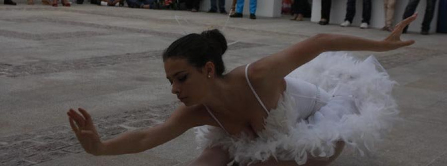 Abre las puertas en el Torrente la exposición “Ferrol en danza” sobre las escuelas de la ciudad