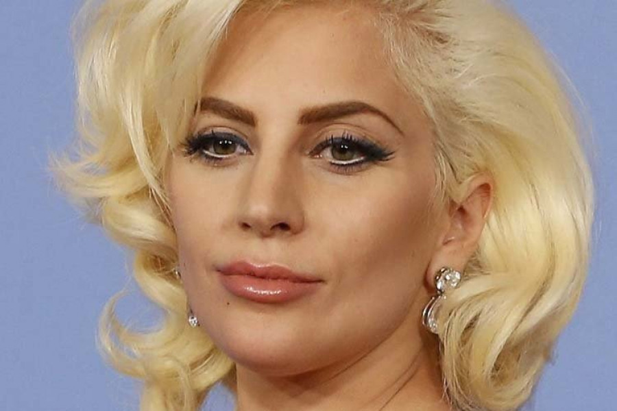 Lady Gaga se recupera e inicia 
su gira europea en Barcelona