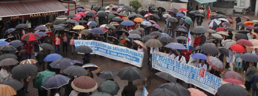 La protesta en demanda del centro de salud reunió en Narón a 300 personas