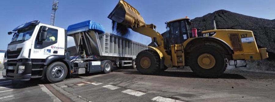 Endesa recibe el primer camión a GNL que opera en el transporte de carbón