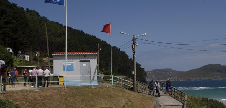 Tres playas ferrolanas que cuentan con bandera azul incumplen la normativa