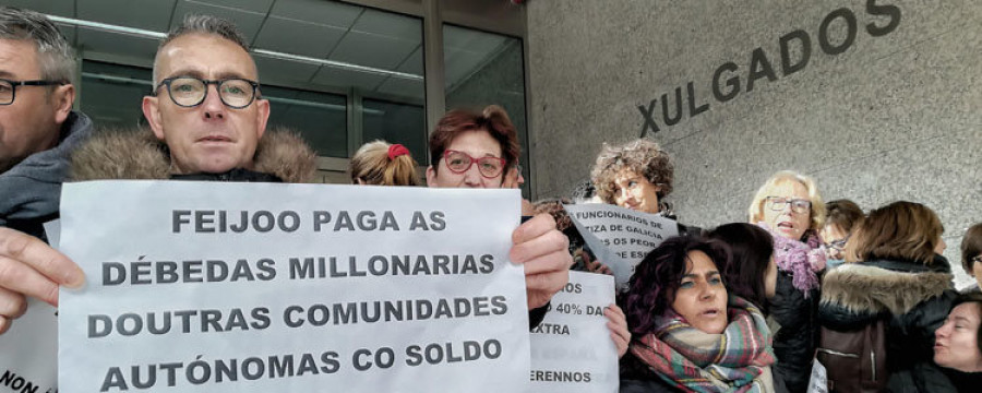 Los sindicatos cifran en un 88% el seguimiento en Ferrol del primer día de huelga en la justicia