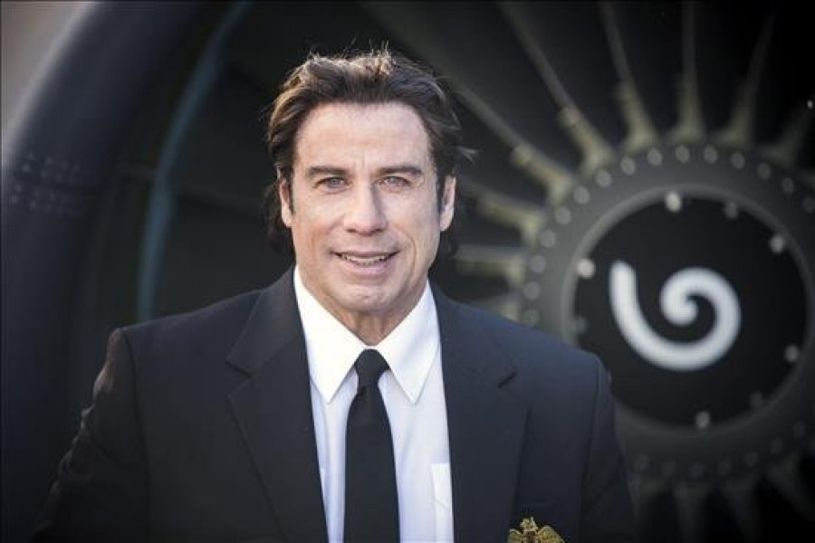 John Travolta sorprende en Florida con una donación para un centro de artes