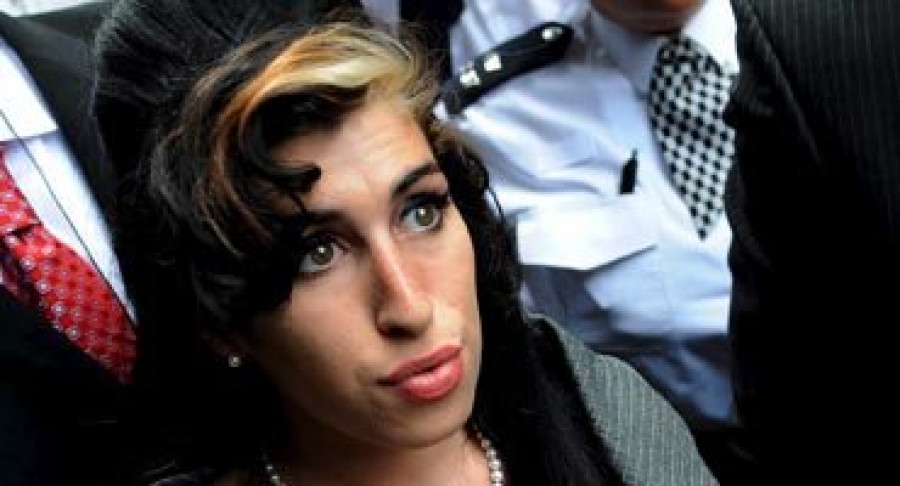 Los Winehouse tachan de engañoso un documental sobre la vida de Amy