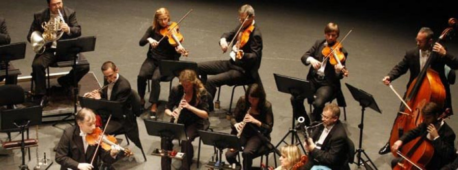 Haydn centra el primer concierto de la temporada en Ferrol de la Real Filharmonía de Galicia
