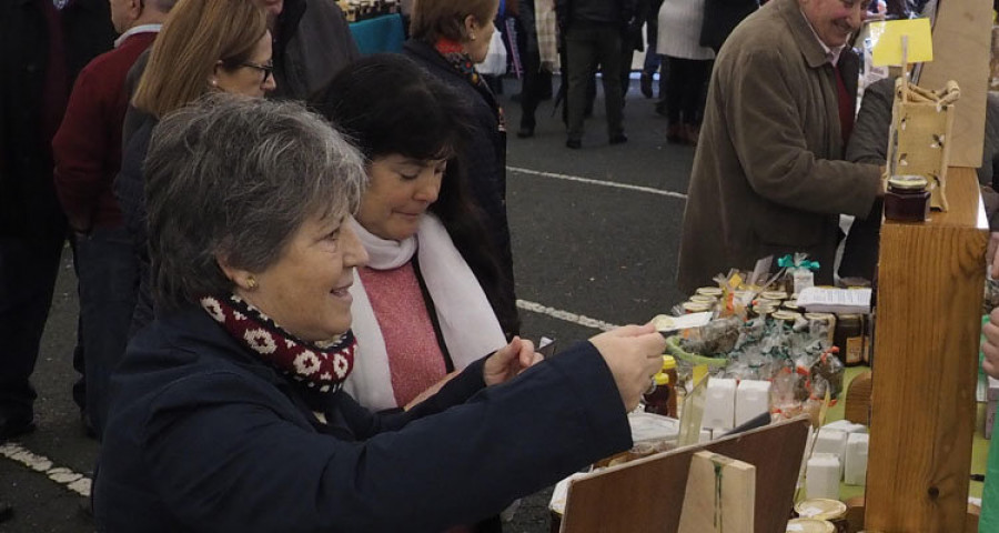 A Feira do Mel e da Mazá de Ortigueira incluirá obradoiros, catas e outras actividades