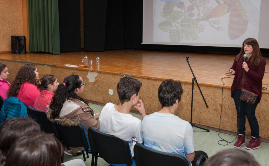 Alumnos del CPI aprenden técnicas para combatir la avispa asiática