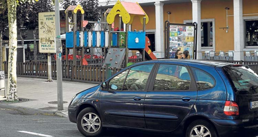 Reportaje | La mayoría de los parques infantiles feneses suspenden en seguridad