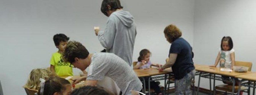 Cerca de 50 niños participan este mes en el campamento de inglés del campus de Ferrol