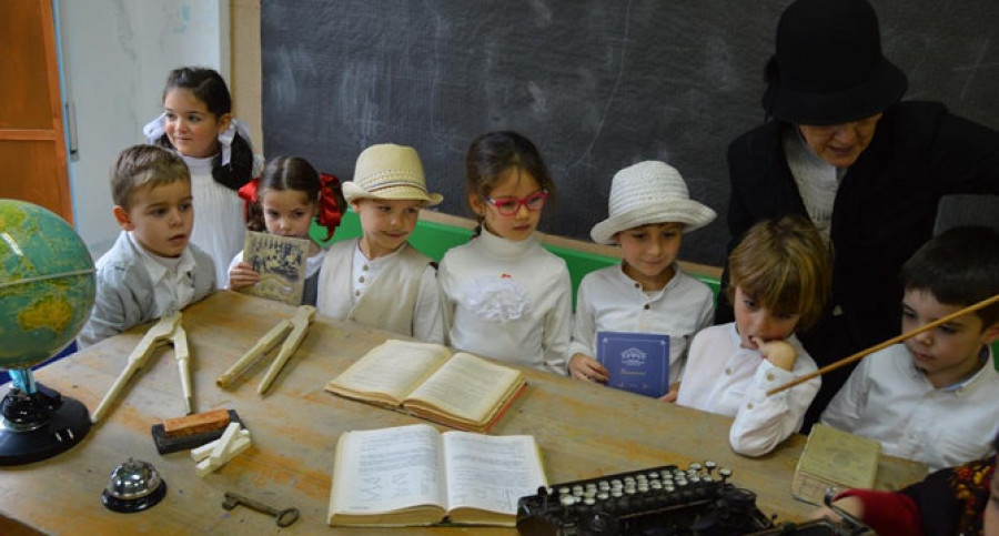 FENE - Seis centros escolares recrean en las aulas el pasado indiano del municipio