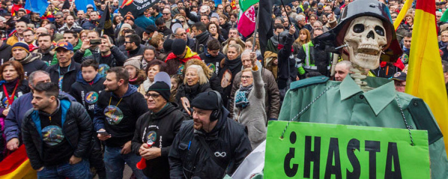 Galicia se suma a  la marcha de policías y guardias civiles que reclama la equiparación salarial