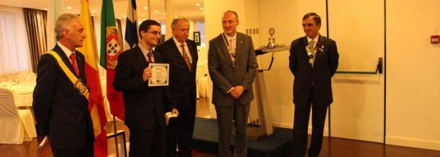 El Rotary Club Ferrol celebró sus veinte años de historia