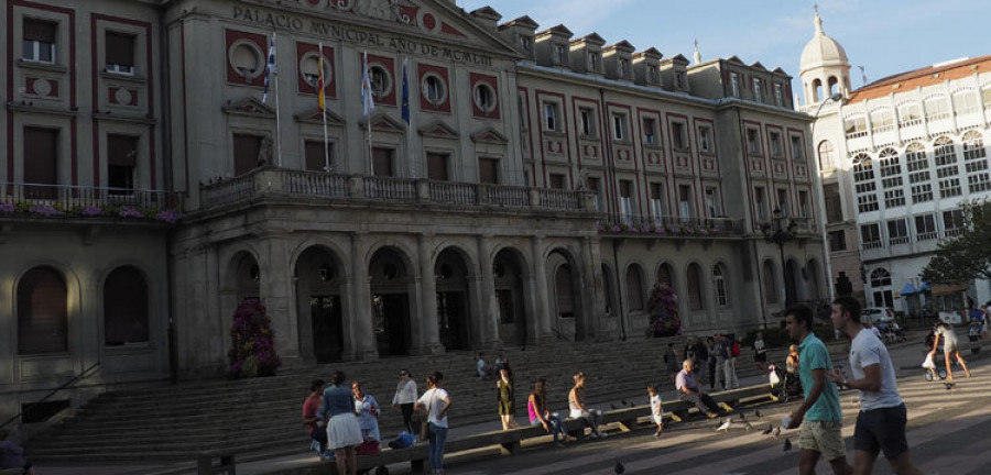 El jurado que valorará los proyectos  de la plaza de Armas se constituye hoy