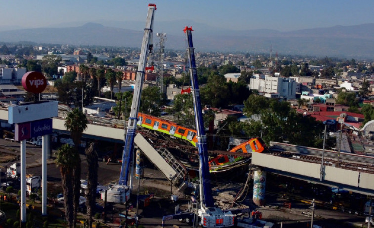 Al menos 23 muertos por el derrumbe de un viaducto del Metro de Ciudad de México