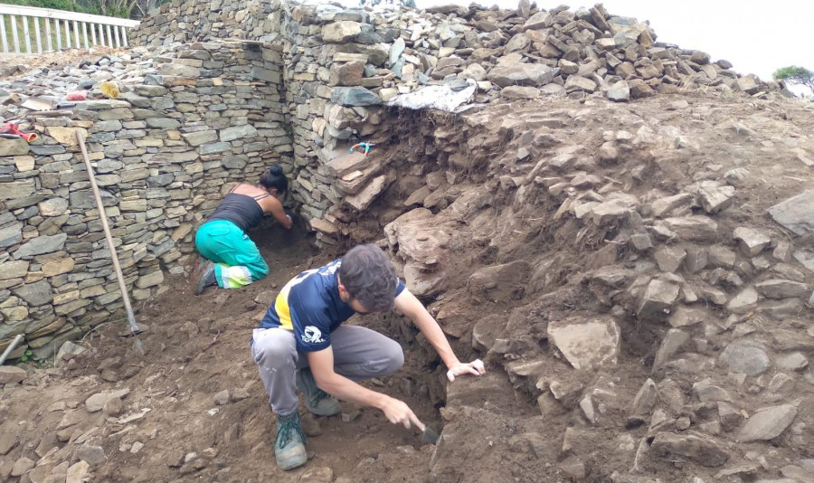 Cedeira anuncia una nueva campaña de excavación en el yacimiento del Castro Sarridal