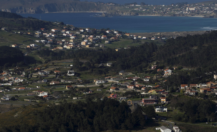 Eliminan un punto de vertido de aguas residuales a un arroyo de la parroquia de Doniños, en Ferrol