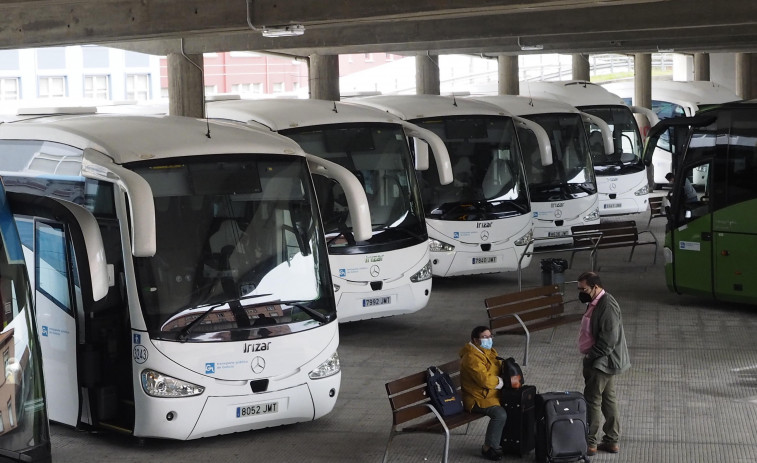 La Xunta comienza a recopilar las demandas de los usuarios del bus entre Ferrol y a Coruña