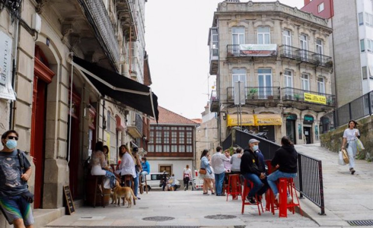 Baja la presión hospitalaria y los casos en Galicia pese a un repunte de contagios