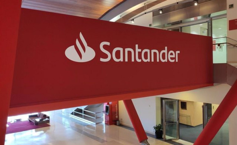 Santander amplía desde el lunes su horario de caja a las 14.00 horas para mejorar la atención a los mayores