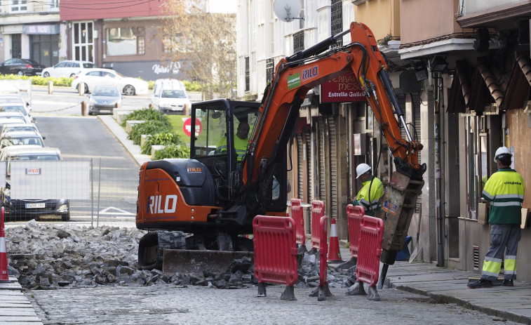 La demolición del pavimento marca el comienzo real de los trabajos de la calle Pardo Bajo