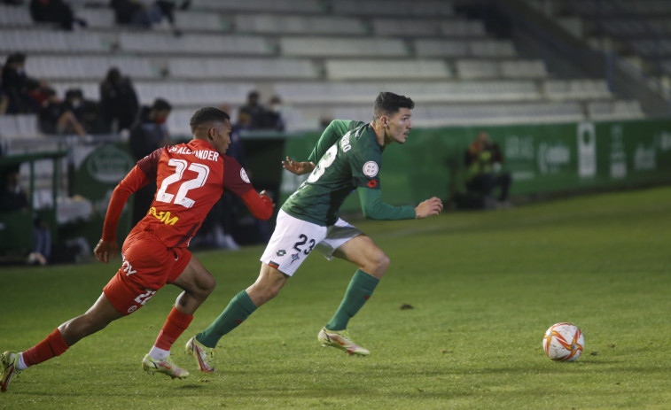 El Racing de Ferrol viaja a Logroño sin Miguel Loureiro y Yago Taborda