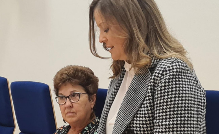 Olga Ameneiro tomó posesión en el pleno municipal de Narón en sustitución de Sánchez Fojo