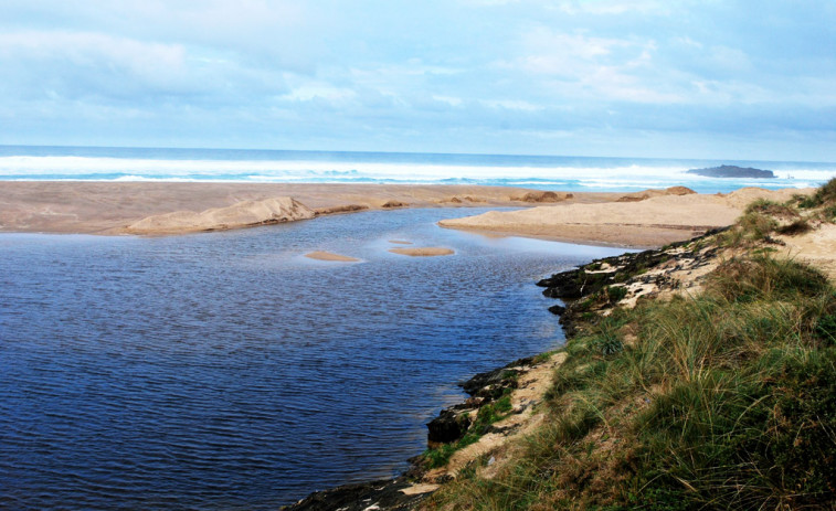 Abren la laguna de Valdoviño por las lluvias de la última semana