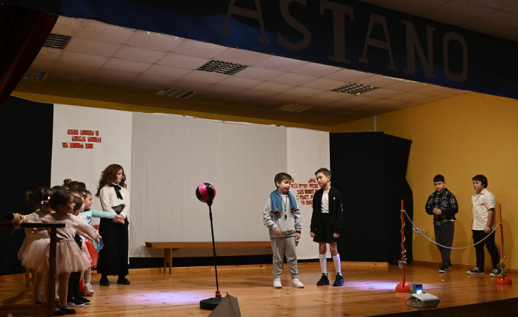 “Historia dunha reconversión”, una obra de teatro musical con el sello del colegio de Pazos